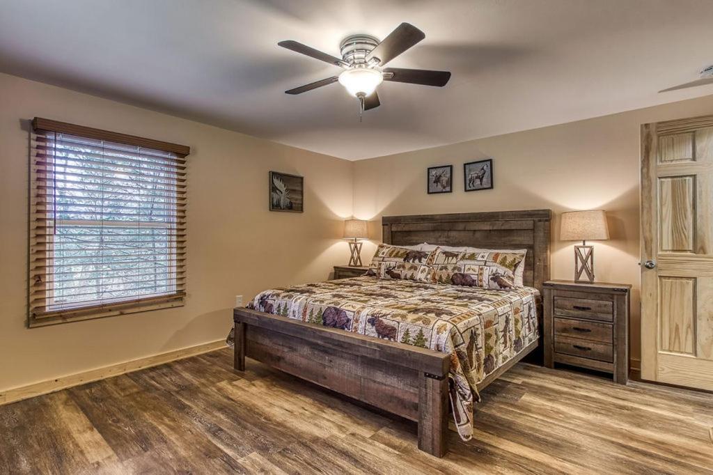 Whispering Winds, Hot Tub, Game Room, Wifi, 1089 Free Tickets Each Paid Day, Dollywood And More Гатлинбург Экстерьер фото