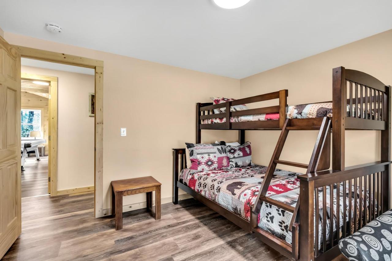 Whispering Winds, Hot Tub, Game Room, Wifi, 1089 Free Tickets Each Paid Day, Dollywood And More Гатлинбург Экстерьер фото